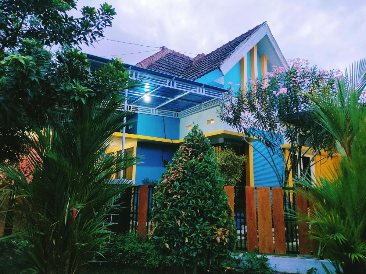 Omah Mendut Homestay Бануванги Екстериор снимка